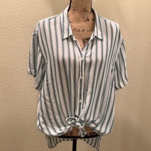 Women’s American Eagle Button Up Short Sleeve Top